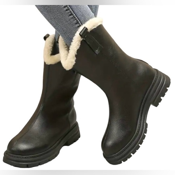 Shoes - NWT-Sherpa Lined Black Boots-Woman’s 8